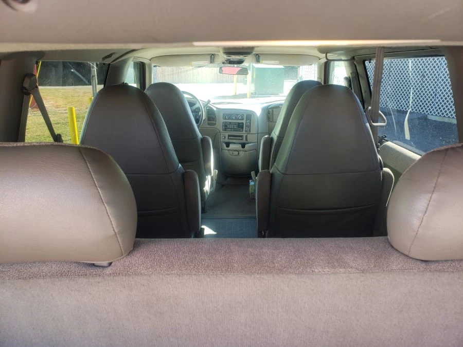 2000 Chevrolet Astro - Image 19 of 24