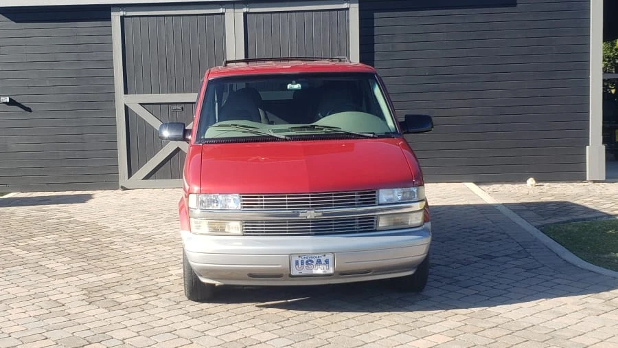 2000 Chevrolet Astro - Image 4 of 24