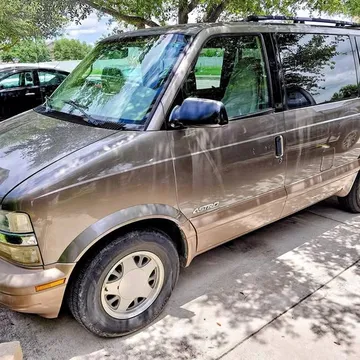 2000 Chevrolet Astro LT Minivan 3D