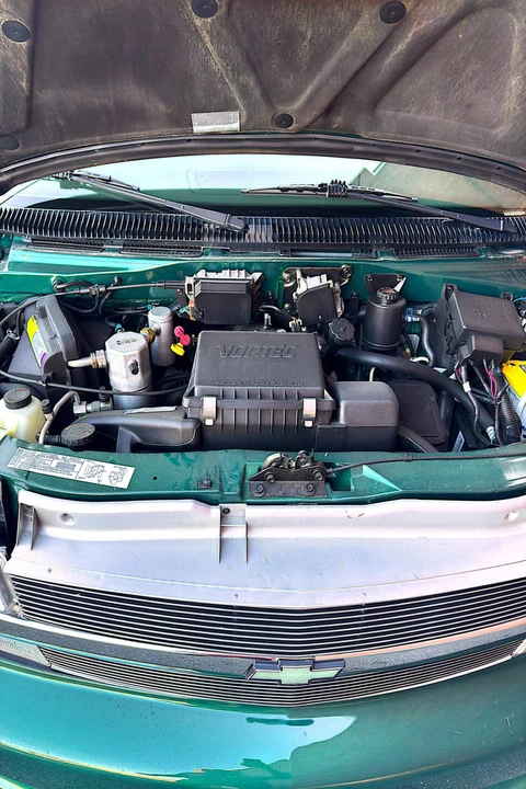 2000 Chevrolet Astro - Image 15 of 15