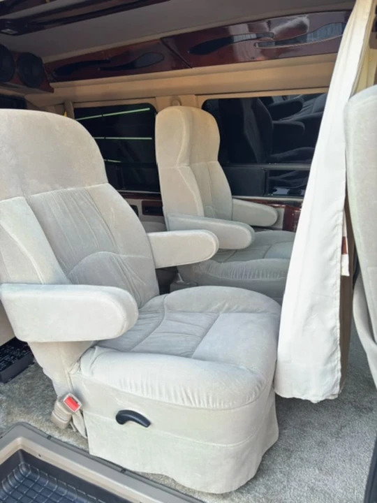 2000 Chevrolet Astro - Image 5 of 15