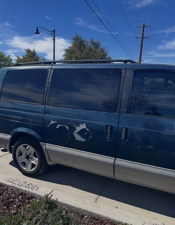 2000 Chevrolet Astro - Image 8 of 8