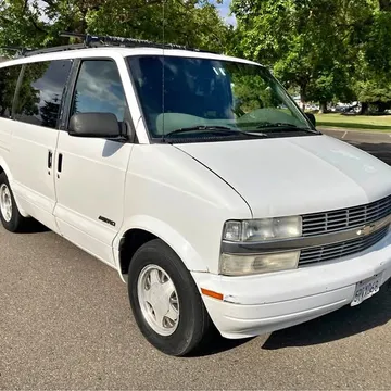 2000 Chevrolet Astro Passenger LS Minivan 3D