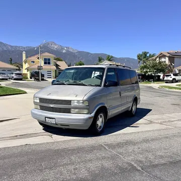 2000 Chevrolet Astro Passenger LT Minivan 3D
