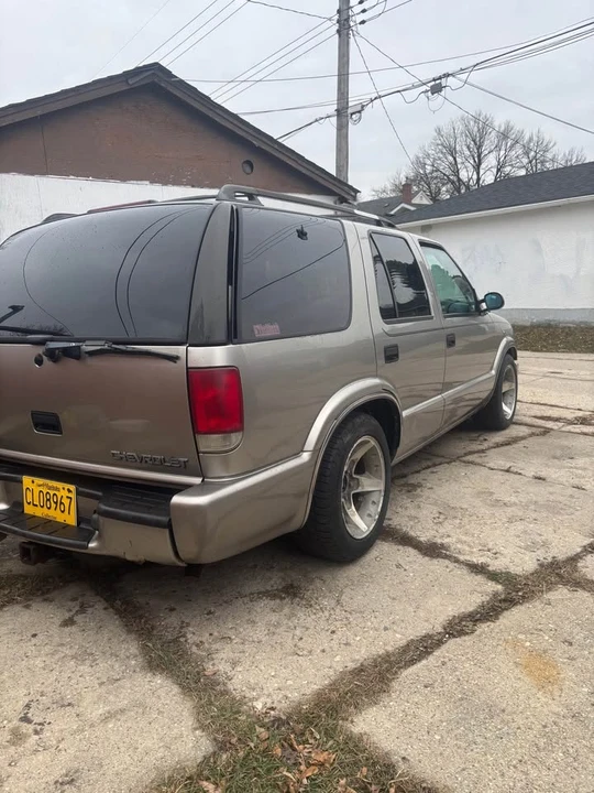 2000 Chevrolet S-10 Blazer 2nd Gen - Image 3 of 5