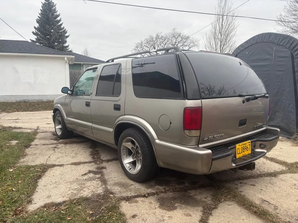 2000 Chevrolet S-10 Blazer 2nd Gen - Image 4 of 5