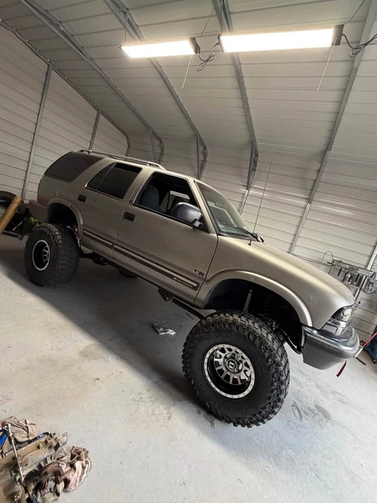 2000 Chevrolet Blazer - Image 3 of 5