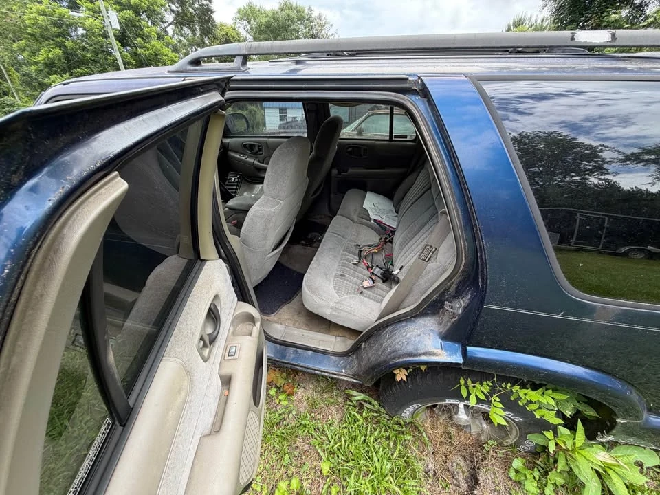 2000 Chevrolet Blazer - Image 6 of 6
