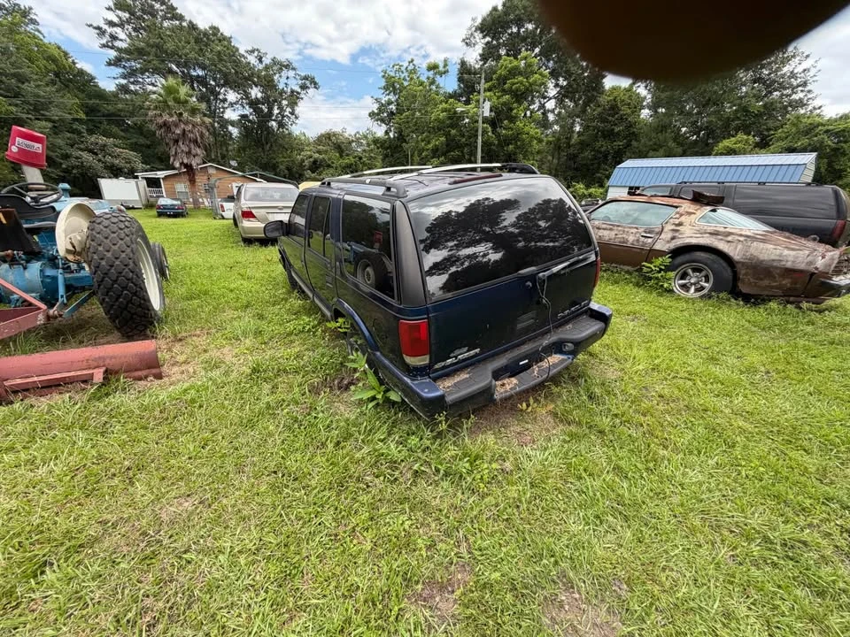 2000 Chevrolet Blazer - Image 3 of 6