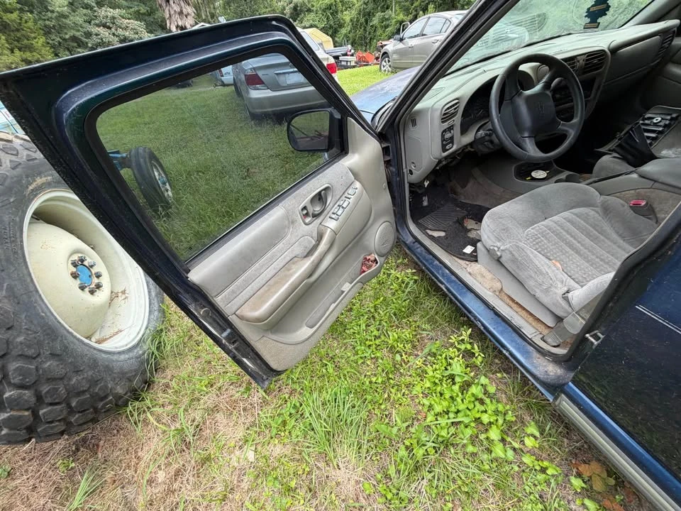 2000 Chevrolet Blazer - Image 5 of 6