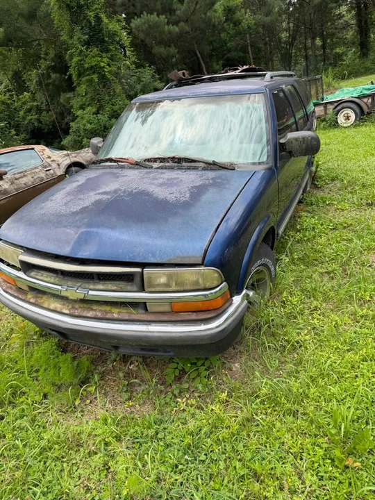 2000 Chevrolet Blazer - Image 2 of 6
