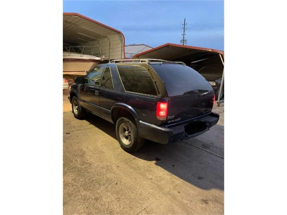 2000 Chevrolet S-10 Blazer 2nd Gen - Image 3 of 15