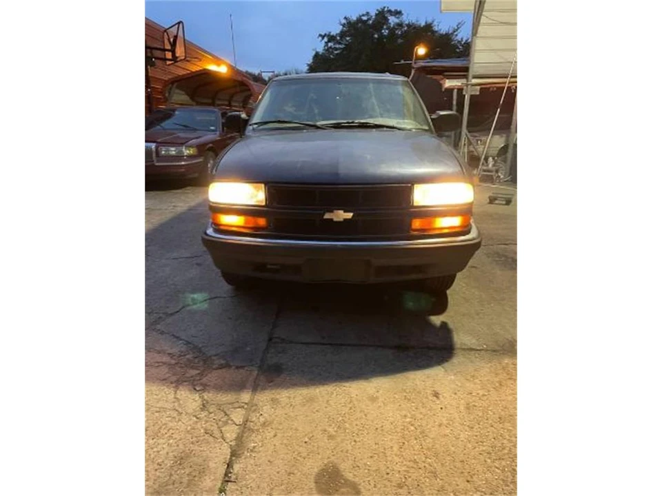 2000 Chevrolet S-10 Blazer 2nd Gen - Image 14 of 15