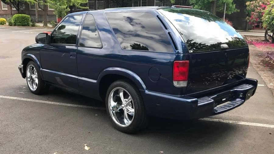 2000 Chevrolet S-10 Blazer 2nd Gen - Image 3 of 9