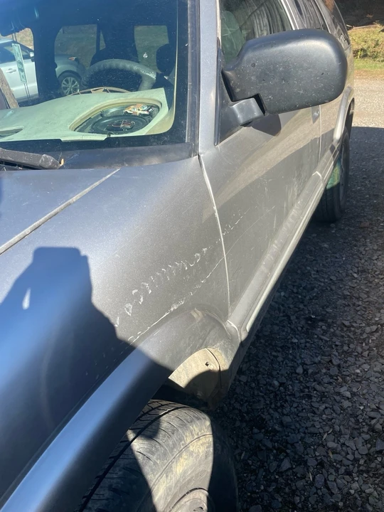2000 Chevrolet S-10 Blazer 2nd Gen - Image 5 of 15