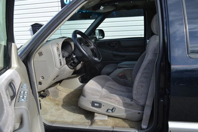 2000 Chevrolet S-10 Blazer 2nd Gen - Image 11 of 12