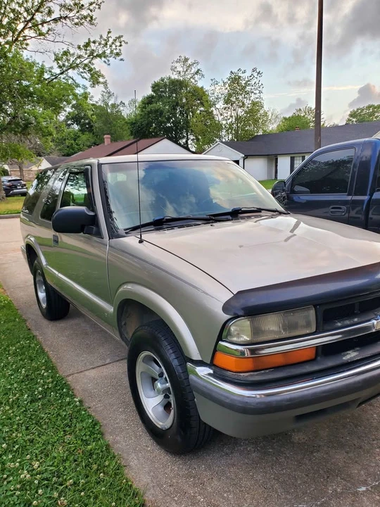 2000 Chevrolet S-10 Blazer 2nd Gen - Image 3 of 14