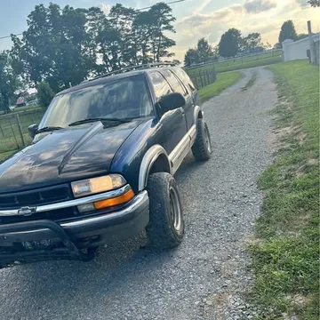 2000 Chevrolet Blazer LS Sport Utility 2D
