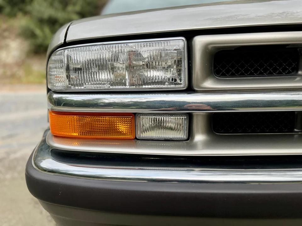 2000 Chevrolet S-10 Blazer 2nd Gen - Image 26 of 31