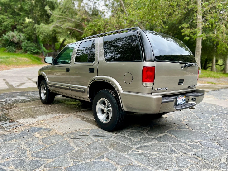 2000 Chevrolet S-10 Blazer 2nd Gen - Image 13 of 31