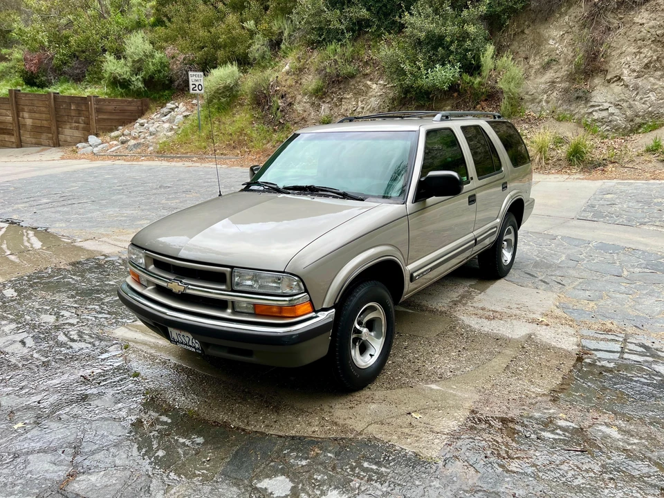 2000 Chevrolet S-10 Blazer 2nd Gen - Image 11 of 31