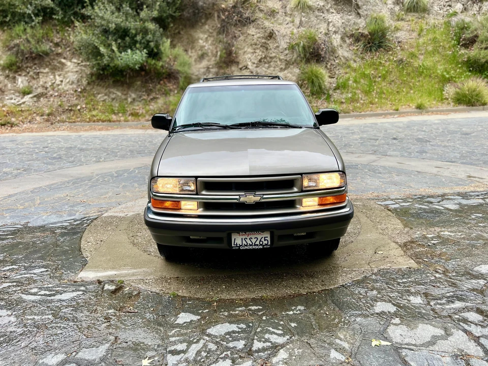 2000 Chevrolet S-10 Blazer 2nd Gen - Image 8 of 31