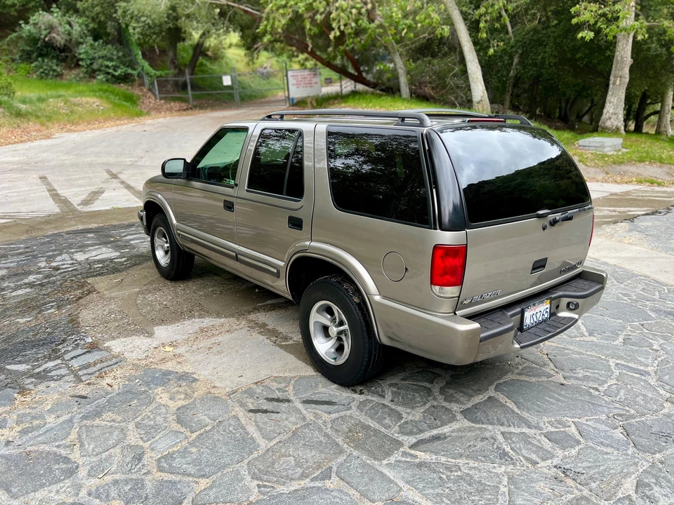 2000 Chevrolet S-10 Blazer 2nd Gen - Image 14 of 31