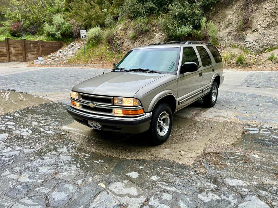 2000 Chevrolet S-10 Blazer 2nd Gen - Image 12 of 31
