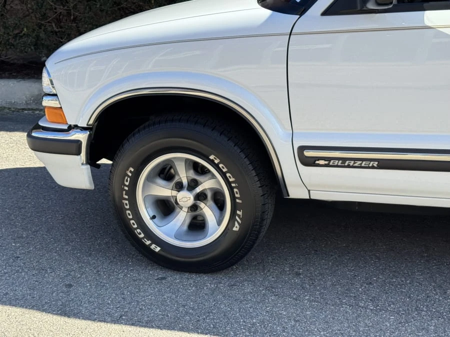 2000 Chevrolet Blazer - Image 4 of 13