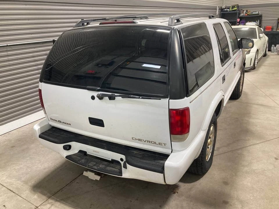2000 Chevrolet S-10 Blazer 2nd Gen - Image 3 of 9