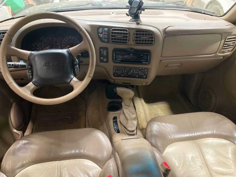 2000 Chevrolet S-10 Blazer 2nd Gen - Image 6 of 9