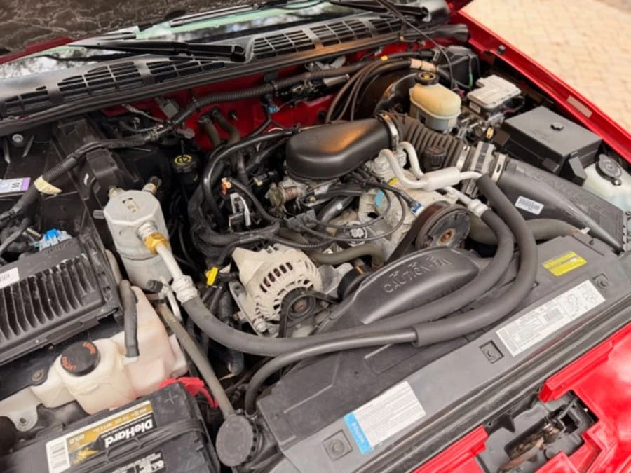 2000 Chevrolet S-10 Blazer 2nd Gen - Image 18 of 22