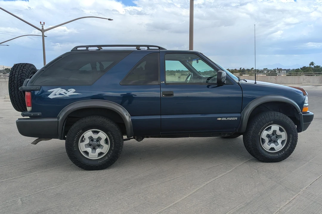 2000 Chevrolet Blazer - Image 3 of 31