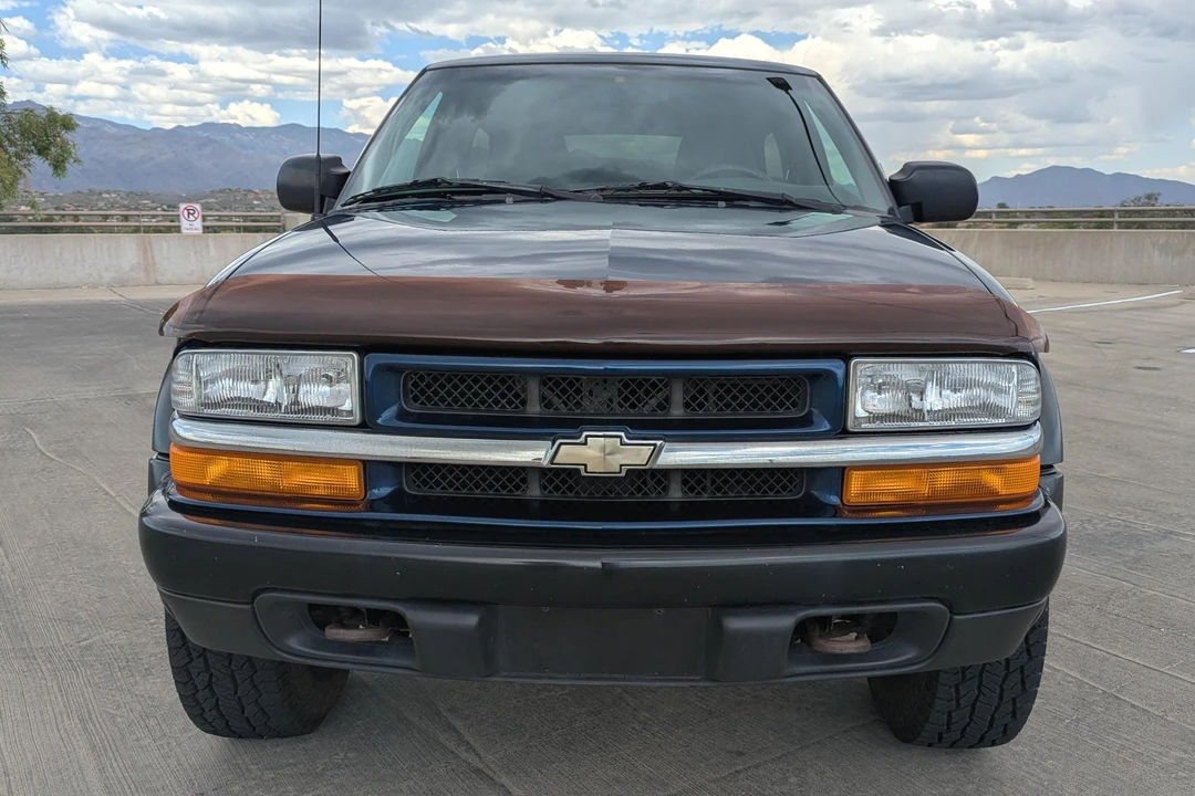2000 Chevrolet Blazer - Image 2 of 31
