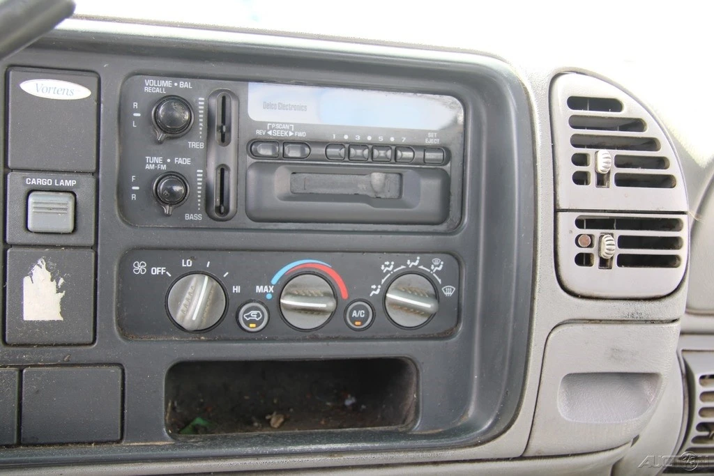 2000 Chevrolet C/K 4th Gen - Image 16 of 21