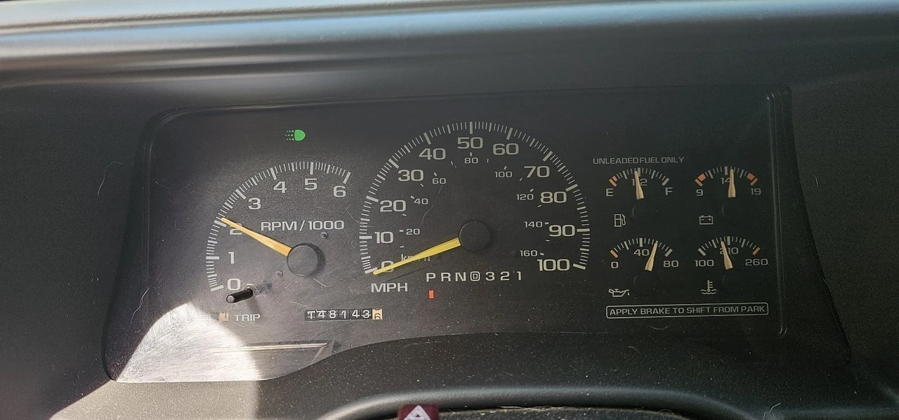 2000 Chevrolet Silverado Heavy Duty 1st Gen - Image 5 of 31