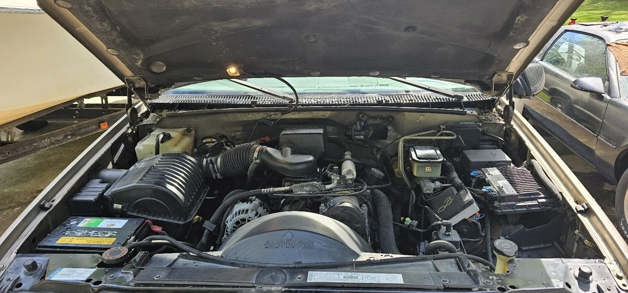 2000 Chevrolet - Image 22 of 26