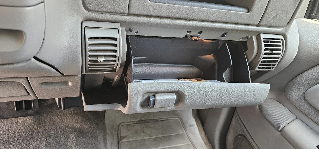2000 Chevrolet C/K 4th Gen - Image 18 of 26