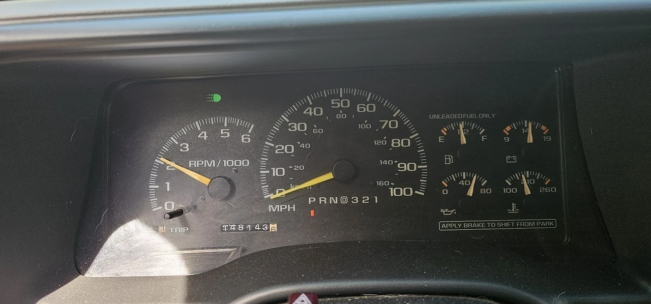 2000 Chevrolet - Image 16 of 26