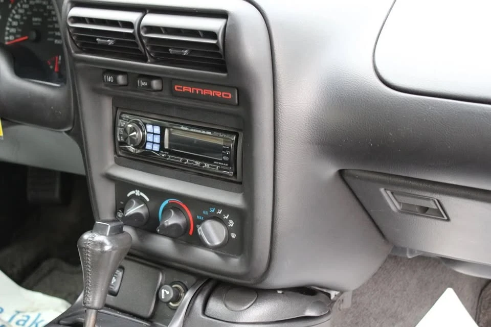2000 Chevrolet Camaro 4th Gen - Image 12 of 19
