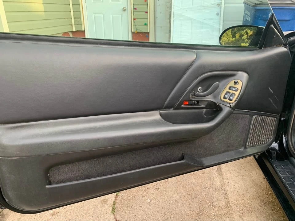 2000 Chevrolet Camaro 4th Gen - Image 11 of 18