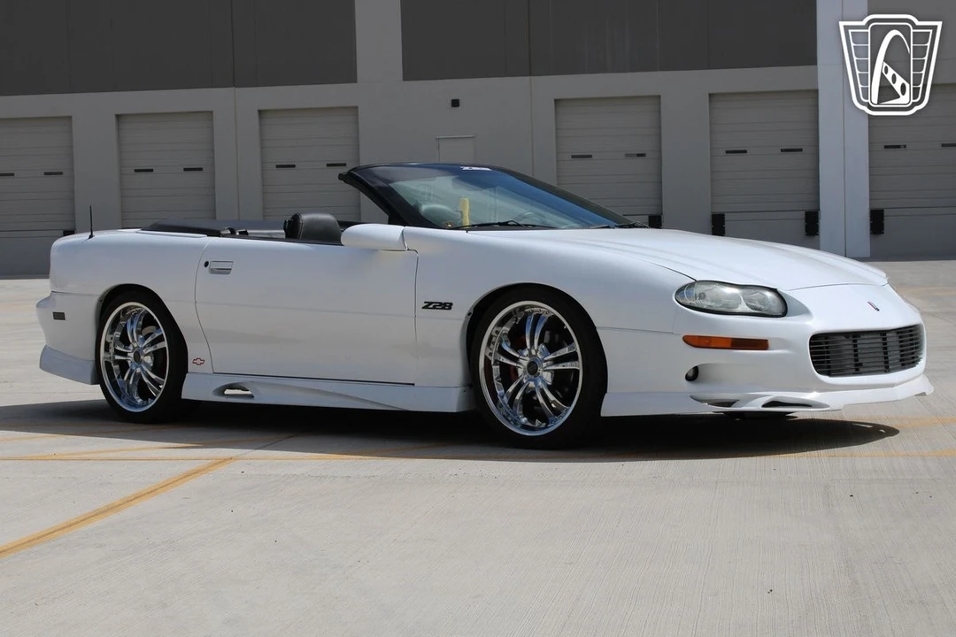 2000 Chevrolet Camaro 4th Gen - Image 8 of 12