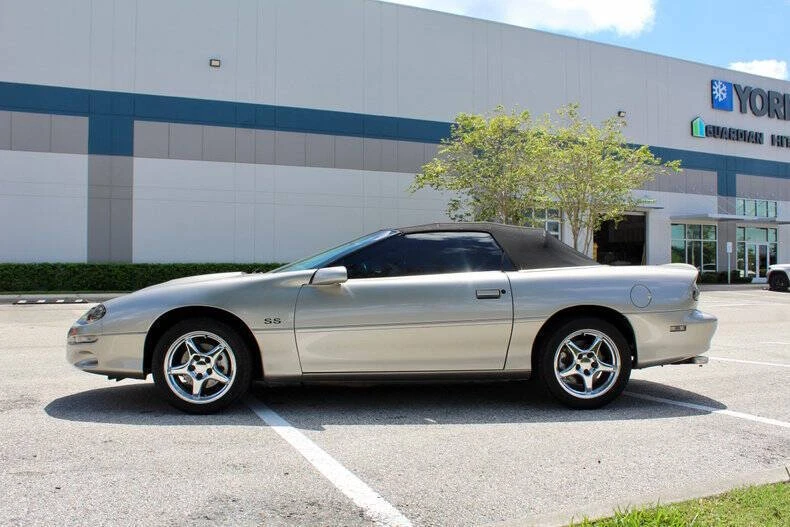 2000 Chevrolet Camaro 4th Gen - Image 9 of 12
