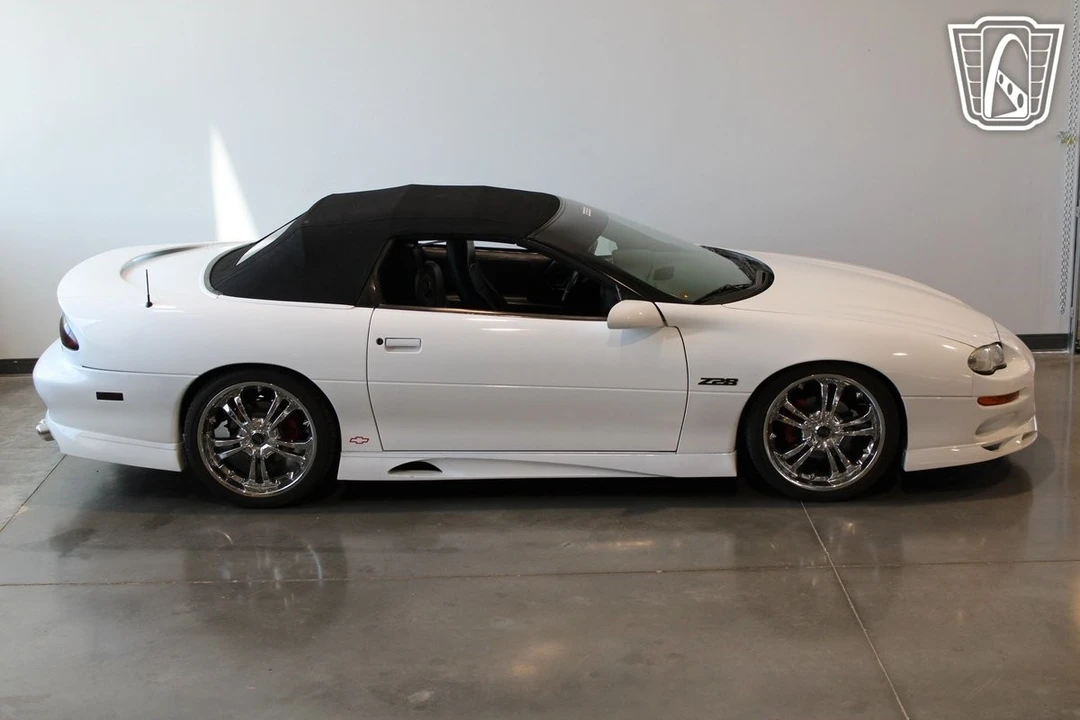 2000 Chevrolet Camaro 4th Gen - Image 11 of 12