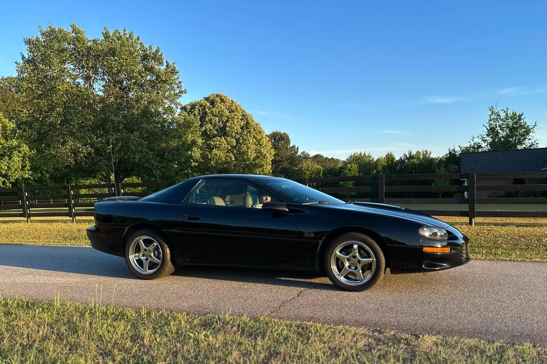 2000 Chevrolet Camaro SS 4th Gen - Image 2 of 20