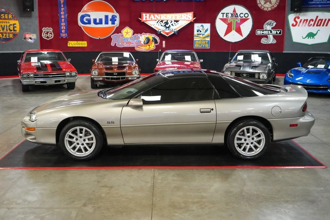 2000 Chevrolet Camaro - Image 11 of 31