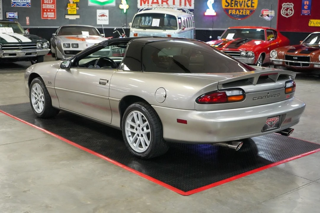 2000 Chevrolet Camaro - Image 29 of 31