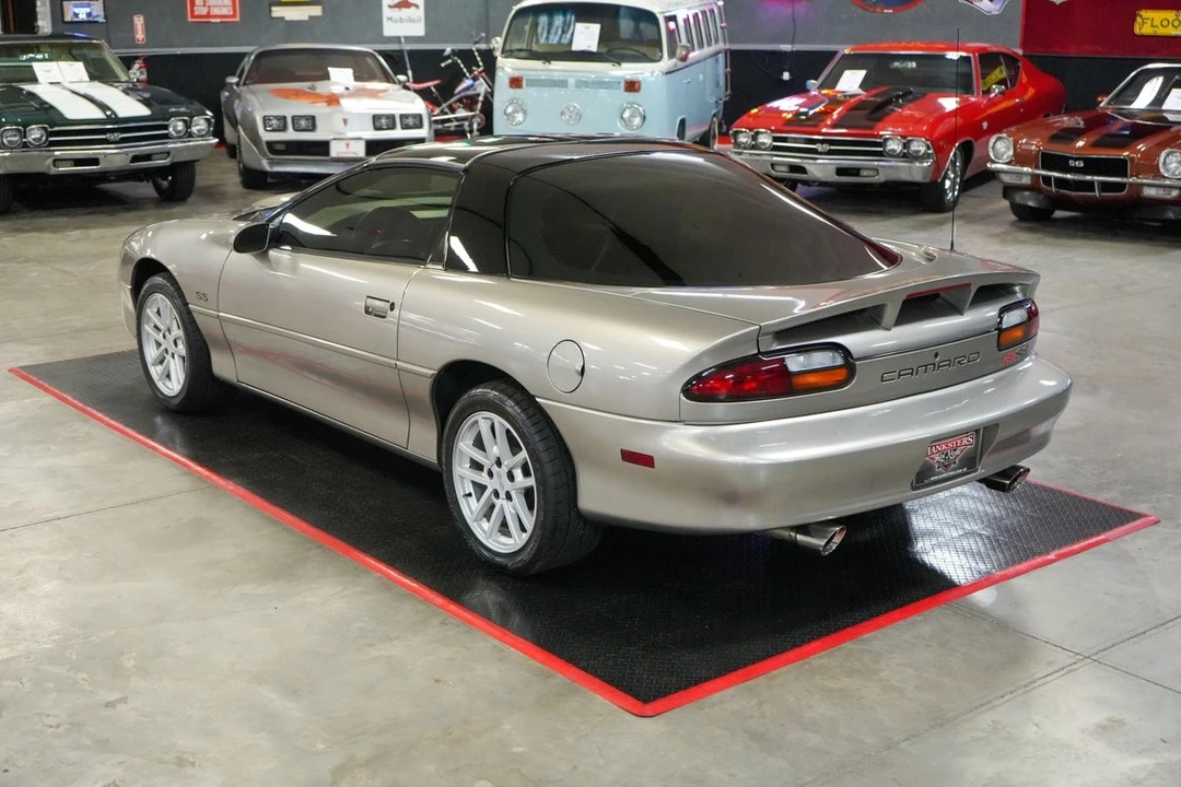 2000 Chevrolet Camaro - Image 13 of 31