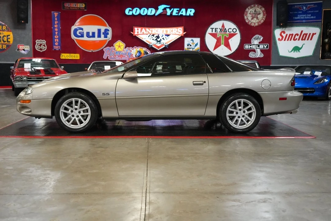 2000 Chevrolet Camaro - Image 20 of 31