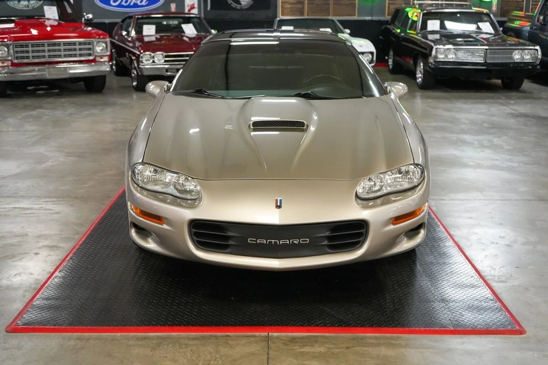 2000 Chevrolet Camaro - Image 9 of 31